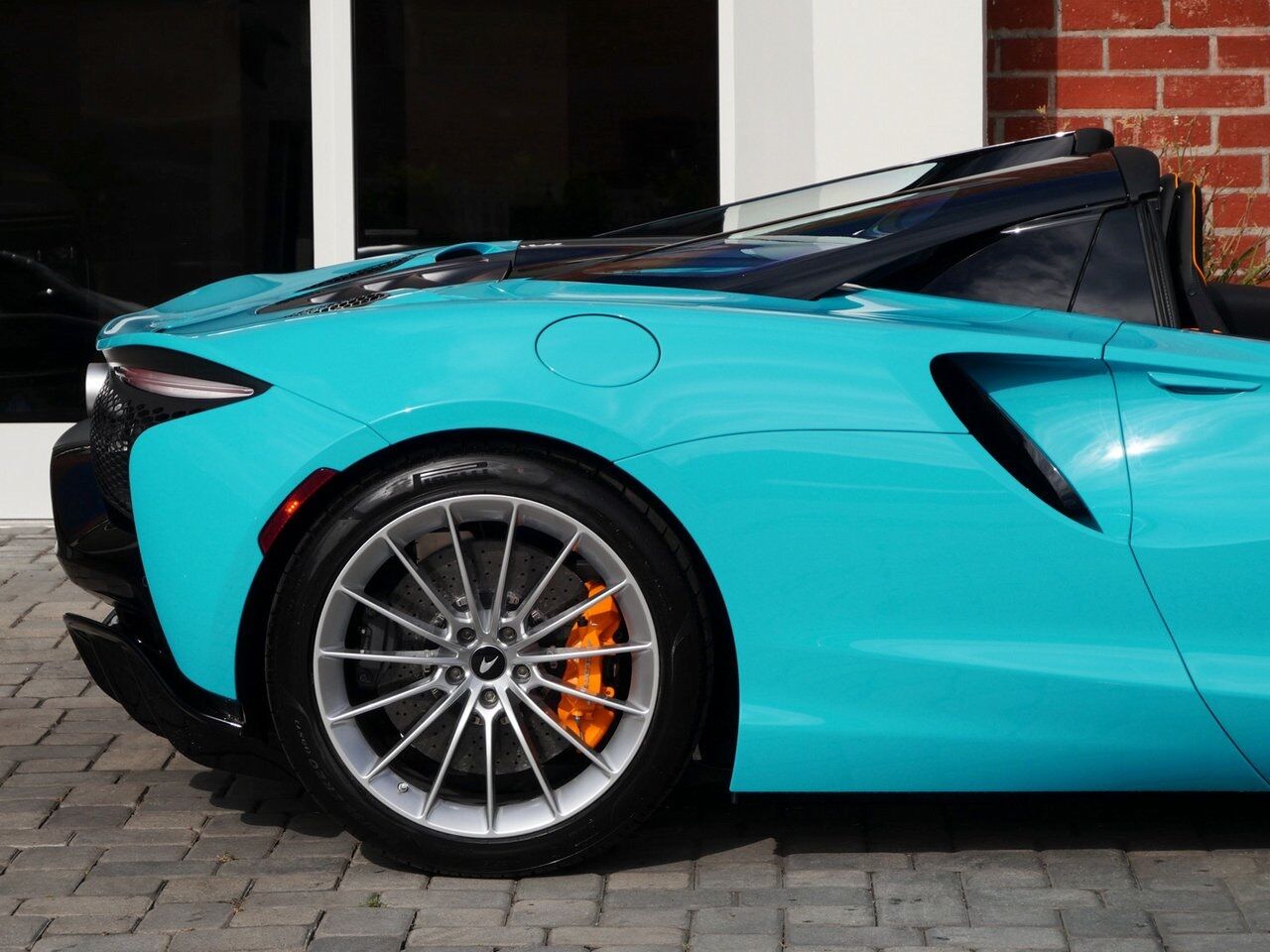 2025 McLaren Artura TechLux Lawrence KS