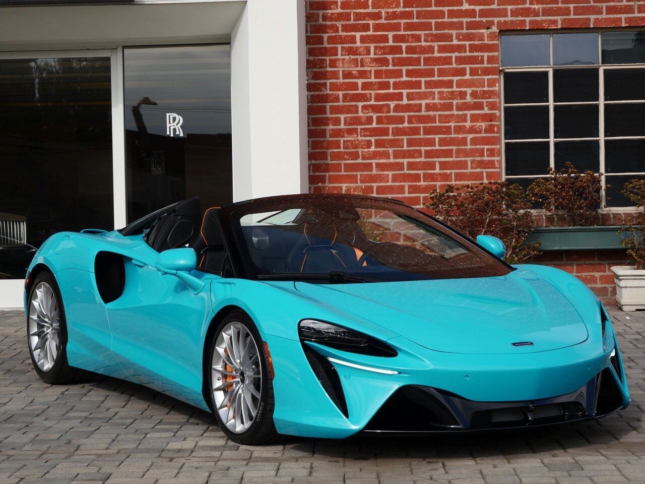 2025 McLaren Artura TechLux Lawrence KS