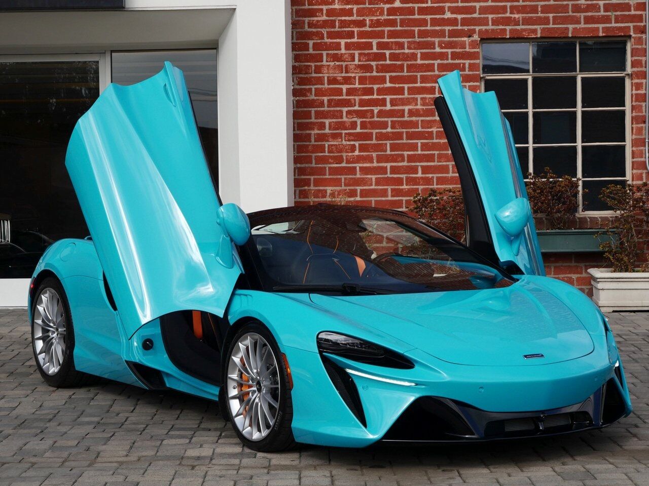 2025 McLaren Artura TechLux Lawrence KS