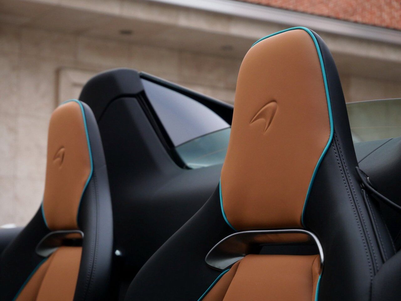 2025 McLaren Artura TechLux Lawrence KS