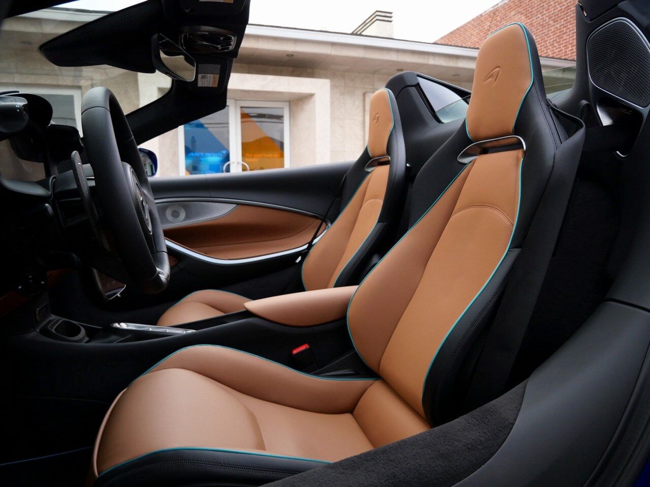 2025 McLaren Artura TechLux Lawrence KS