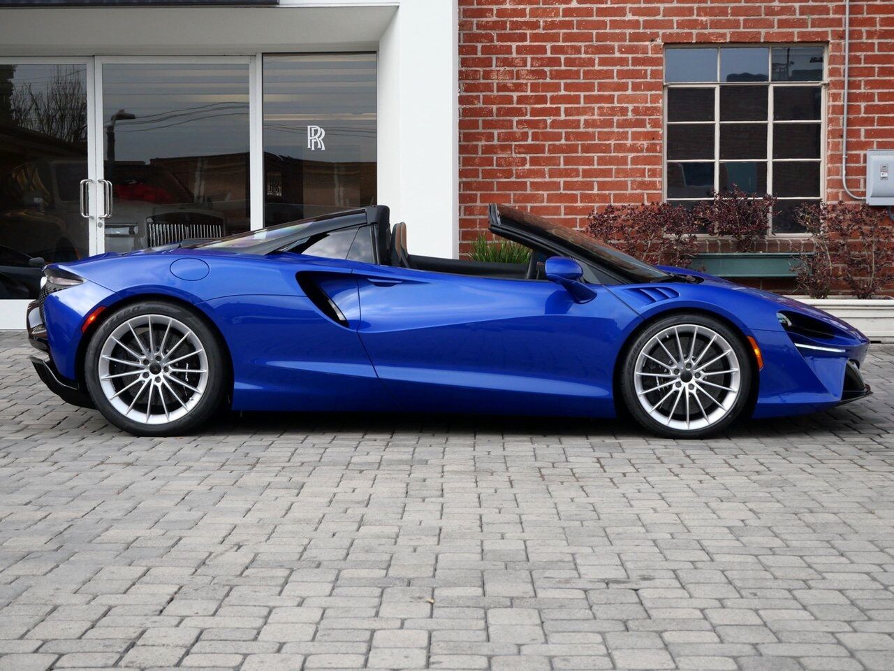 2025 McLaren Artura TechLux Lawrence KS