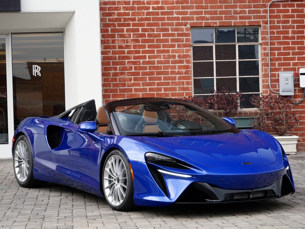 2025 McLaren Artura TechLux Lawrence KS