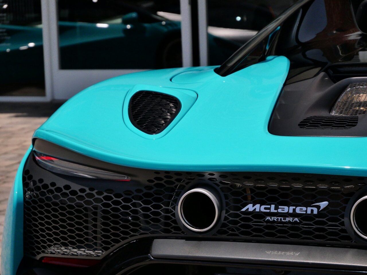 2025 McLaren Artura TechLux Lawrence KS