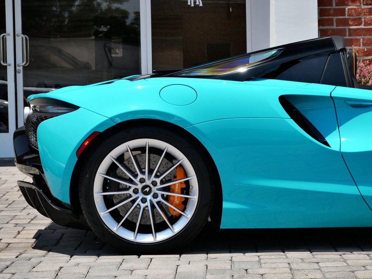2025 McLaren Artura TechLux Lawrence KS