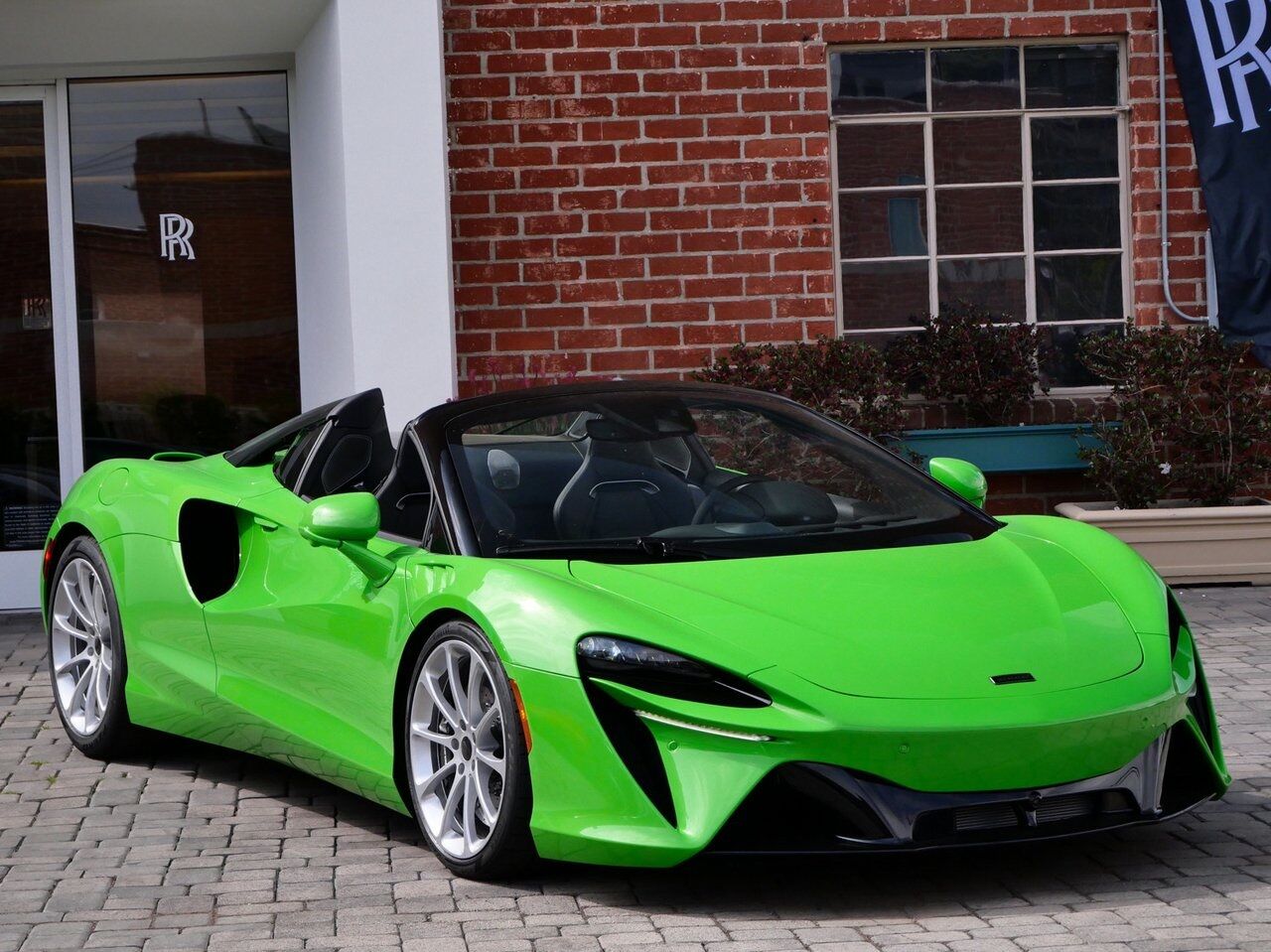 2025 McLaren Artura TechLux Lawrence KS