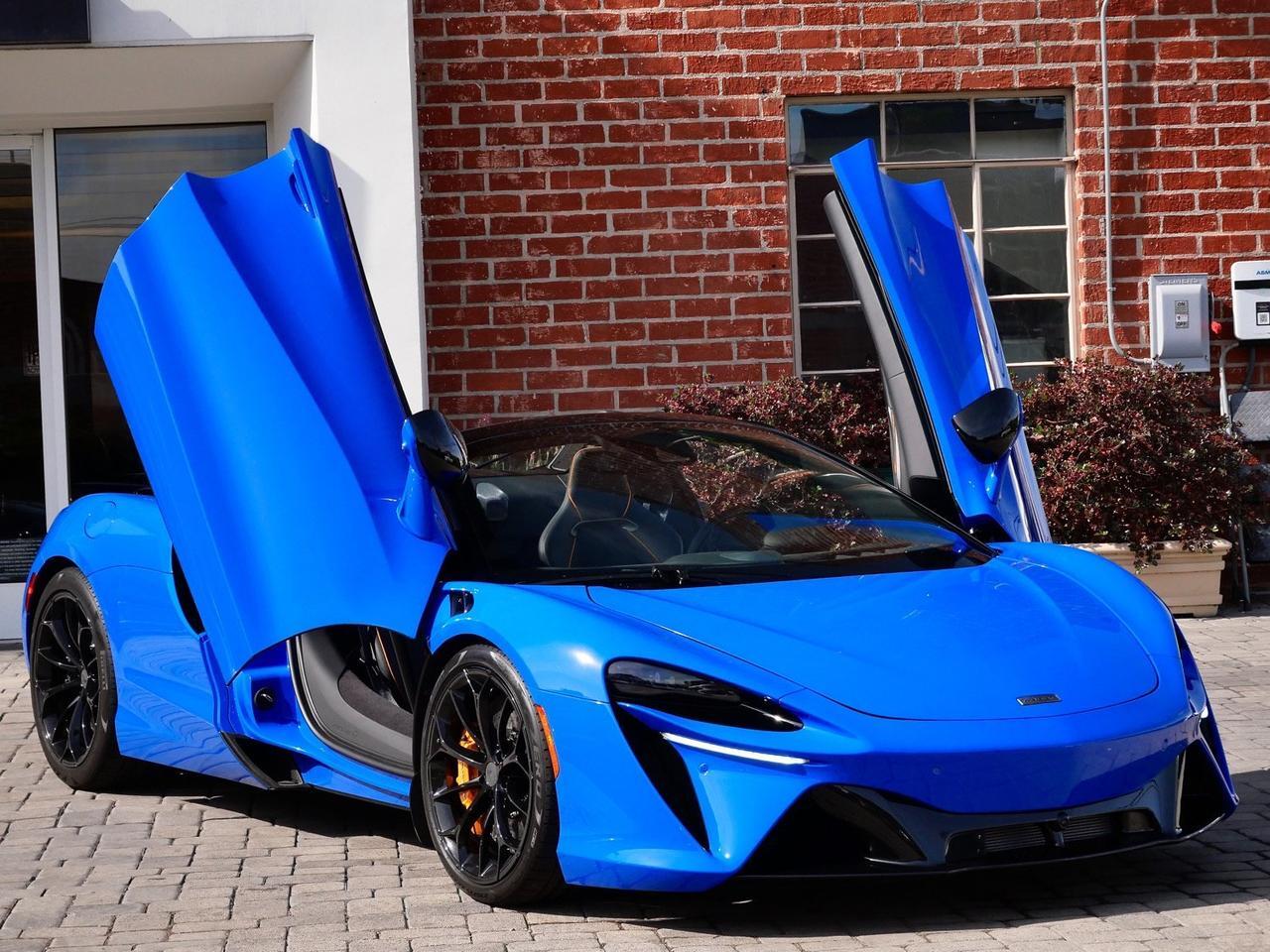 2025 McLaren Artura TechLux TechLux Lawrence KS