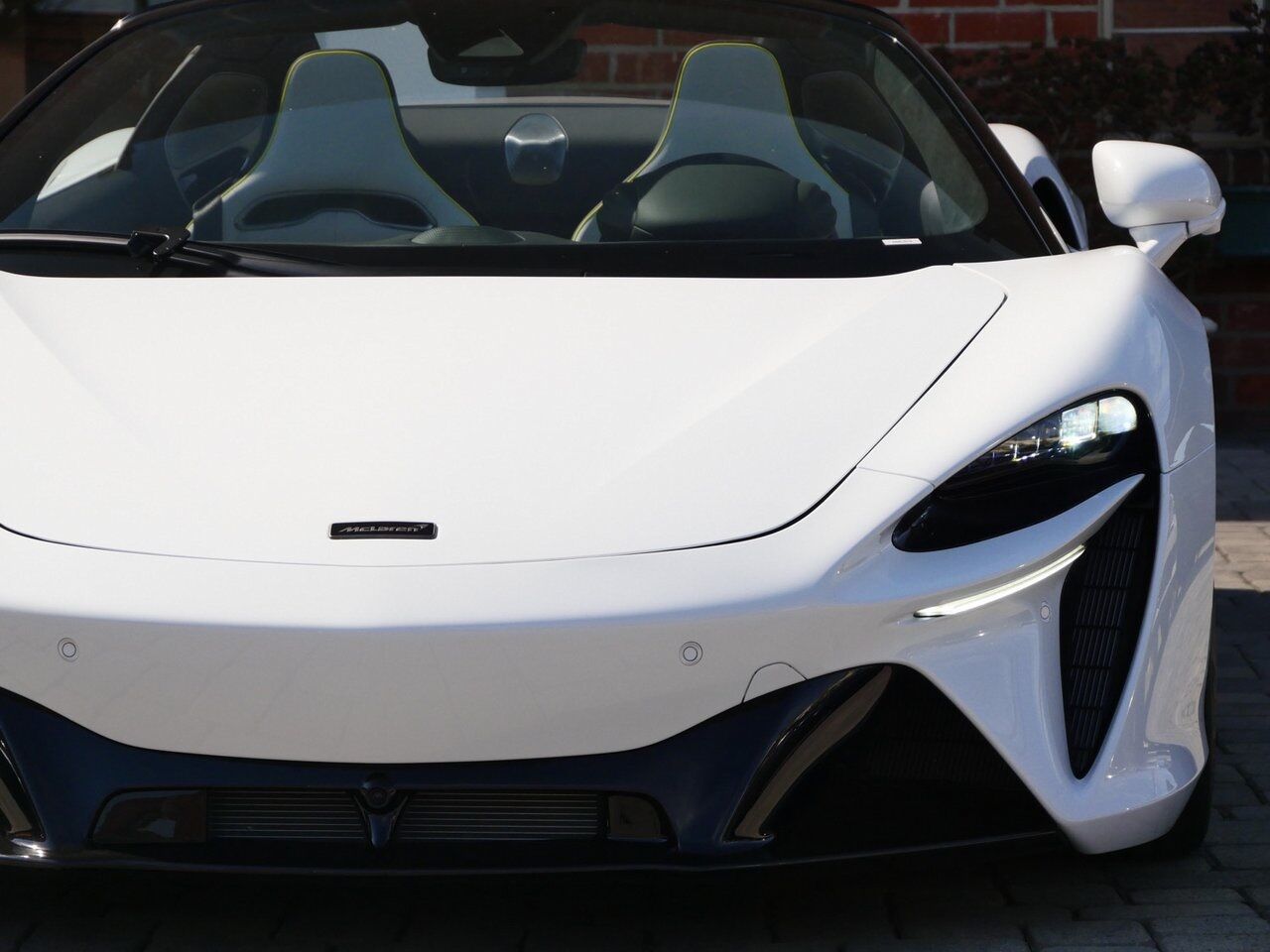 2025 McLaren Artura Vision Lawrence KS