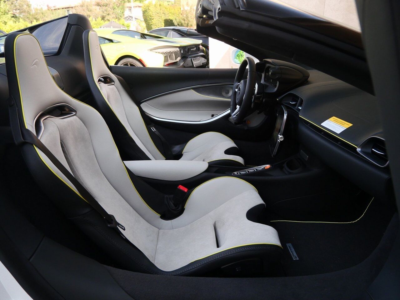 2025 McLaren Artura Vision Lawrence KS