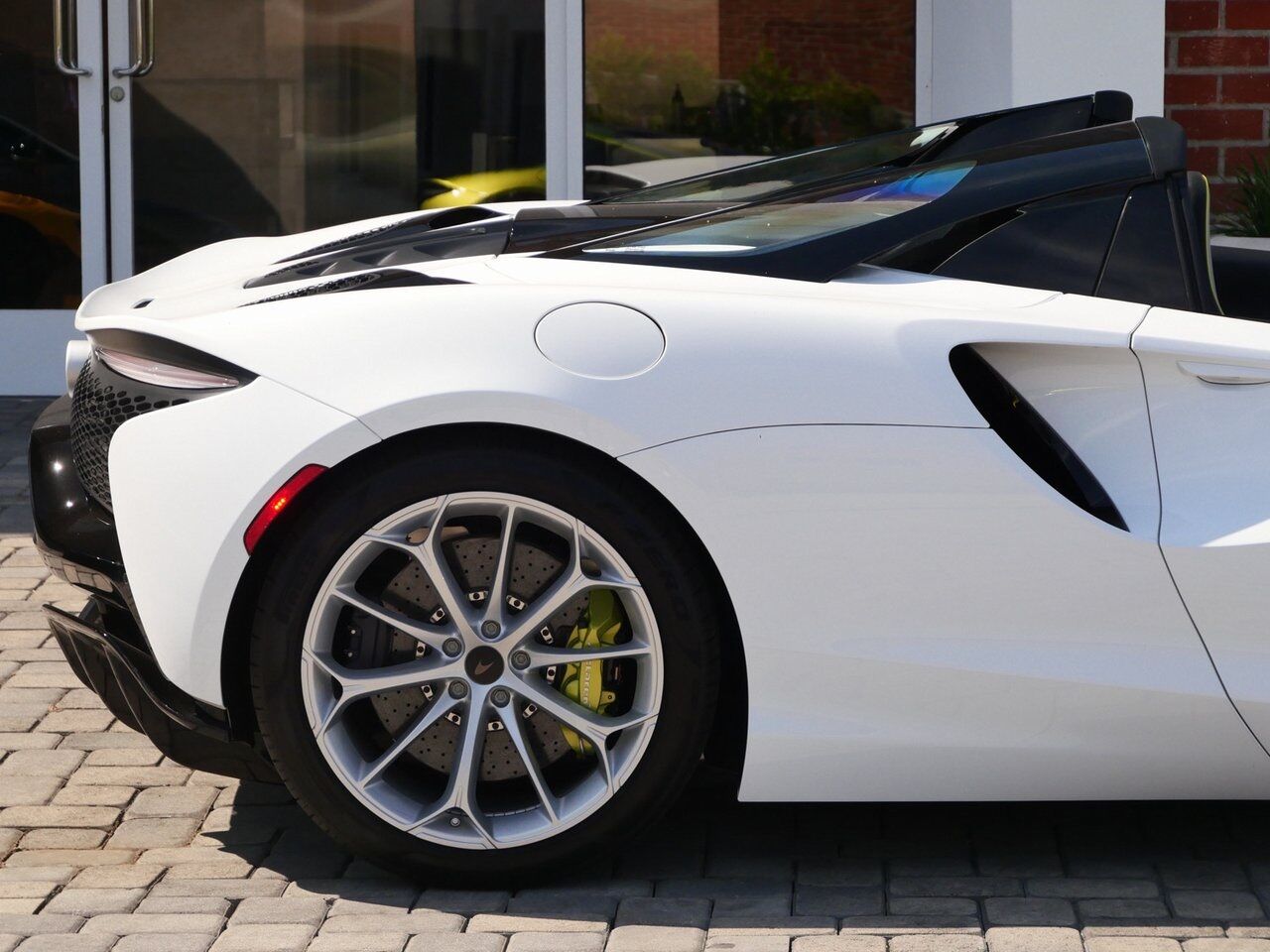 2025 McLaren Artura Vision Lawrence KS