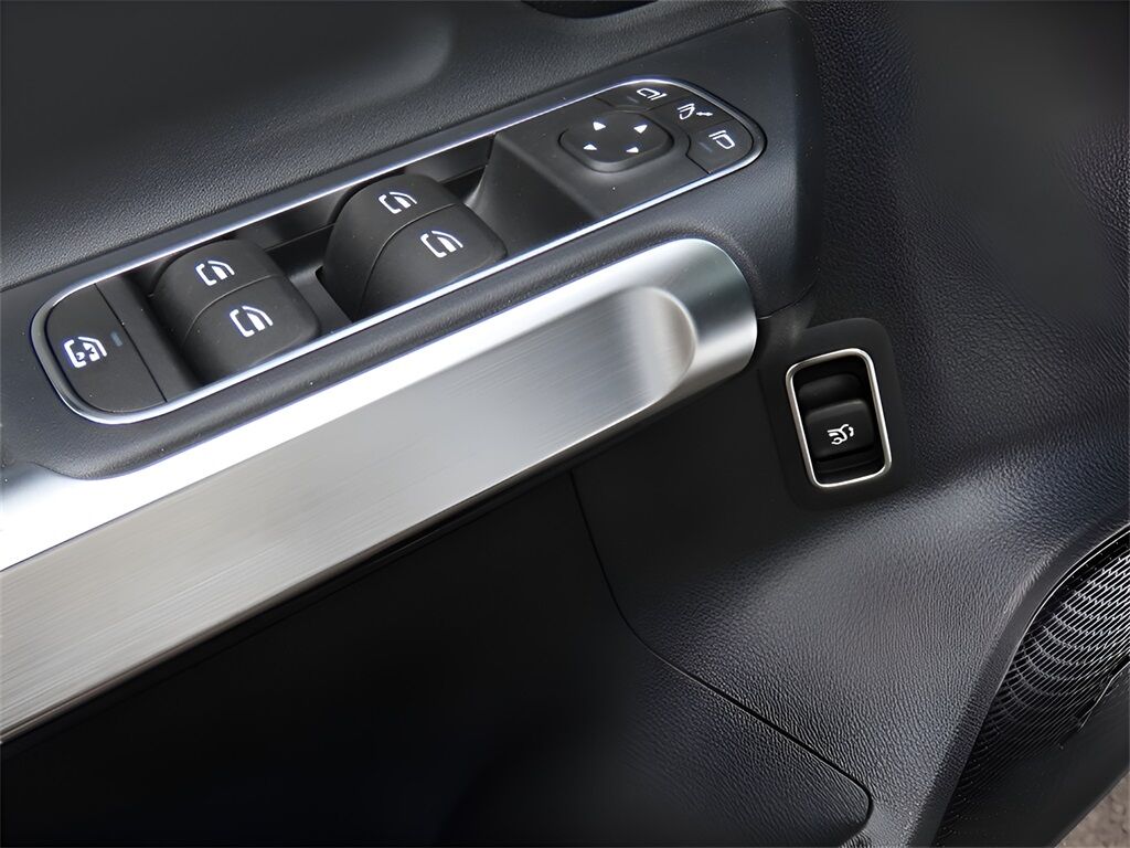 2025 Mercedes-Benz EQB 350 San Clemente CA