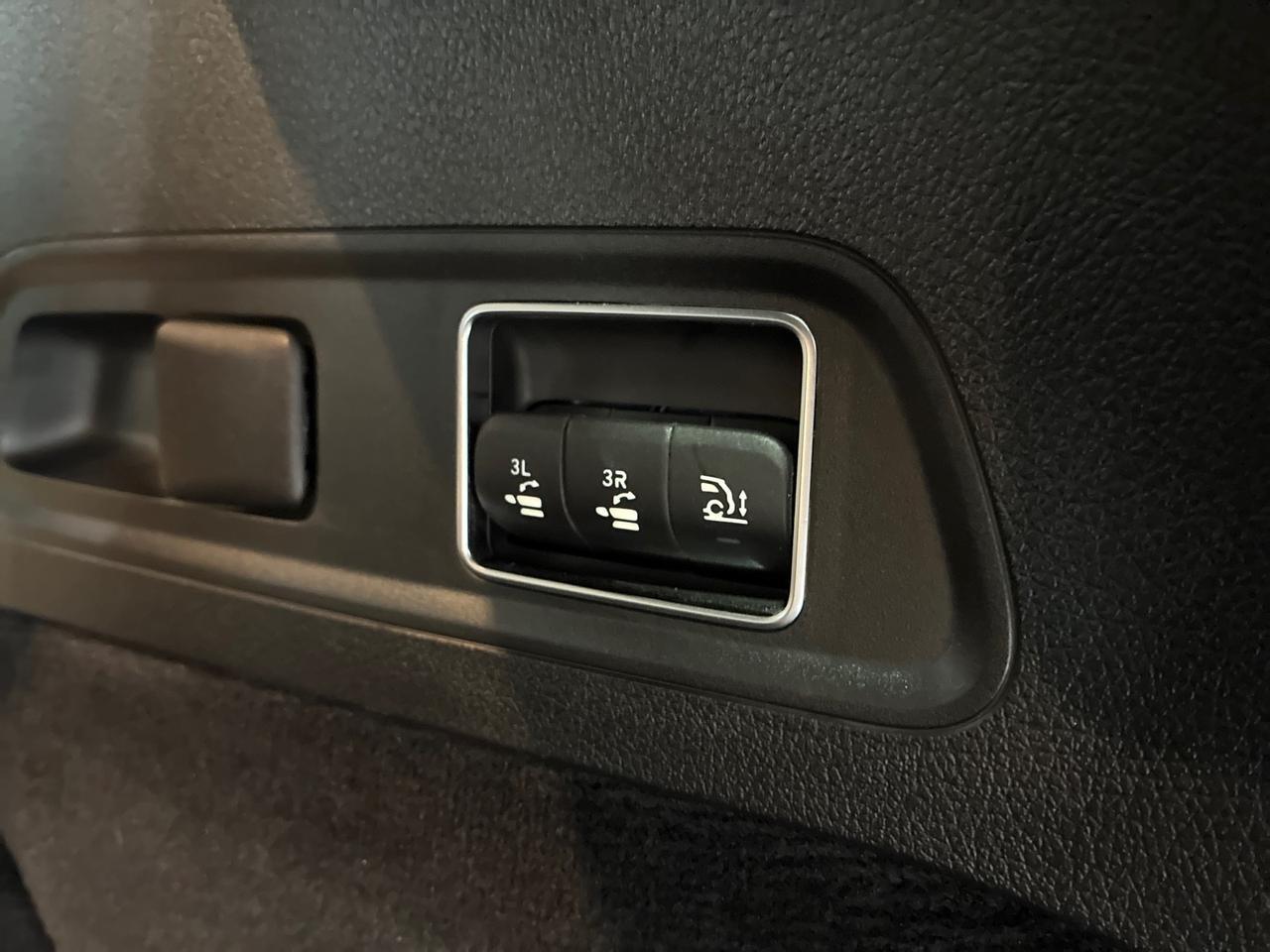 2025 Mercedes-Benz GLS450 Buckets, Illuminated Running Boards, Heated Steering Wheel Houston TX 2025 Mercedes-Benz GLS450 Buckets, Illuminated Running Boards, Heated Steering Wheel Houston TX