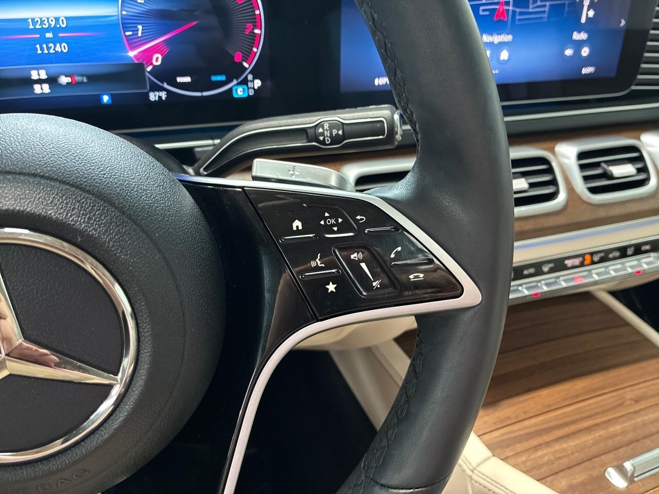 2025 Mercedes-Benz GLS450 Buckets, Illuminated Running Boards, Heated Steering Wheel Houston TX 2025 Mercedes-Benz GLS450 Buckets, Illuminated Running Boards, Heated Steering Wheel Houston TX