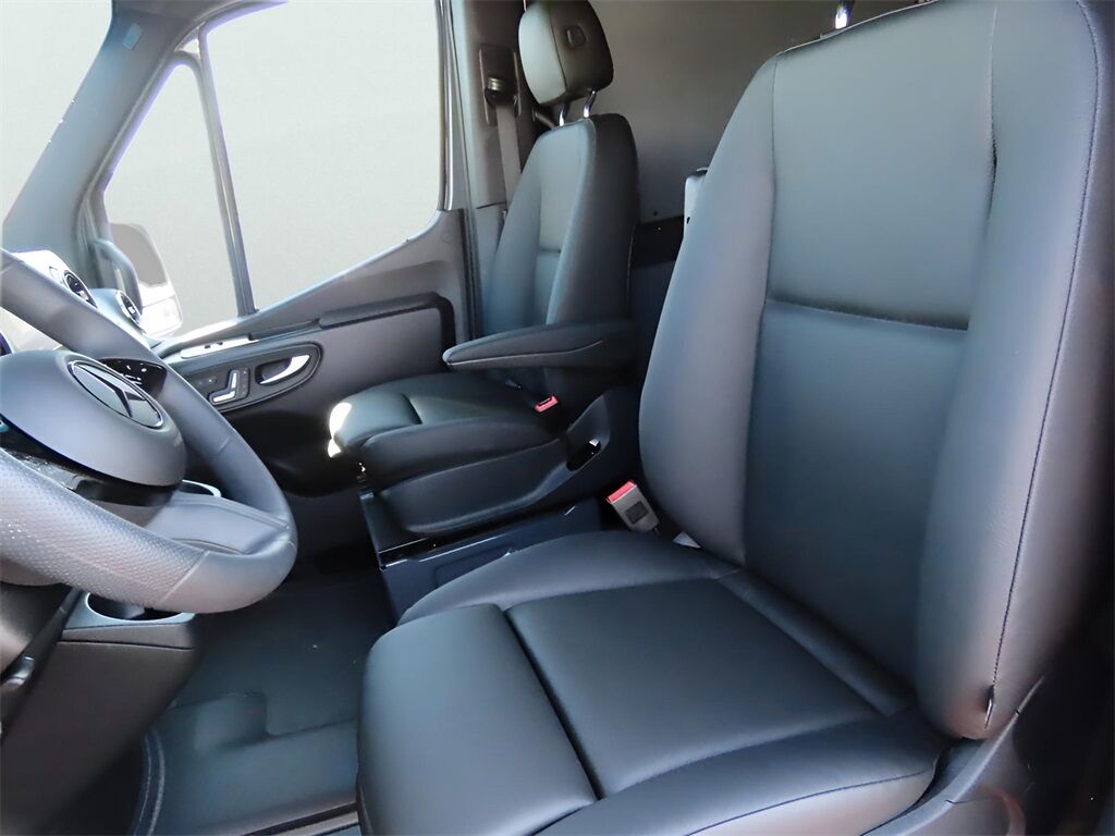2025 Mercedes-Benz Sprinter 2500 Cargo 144 WB San Clemente CA