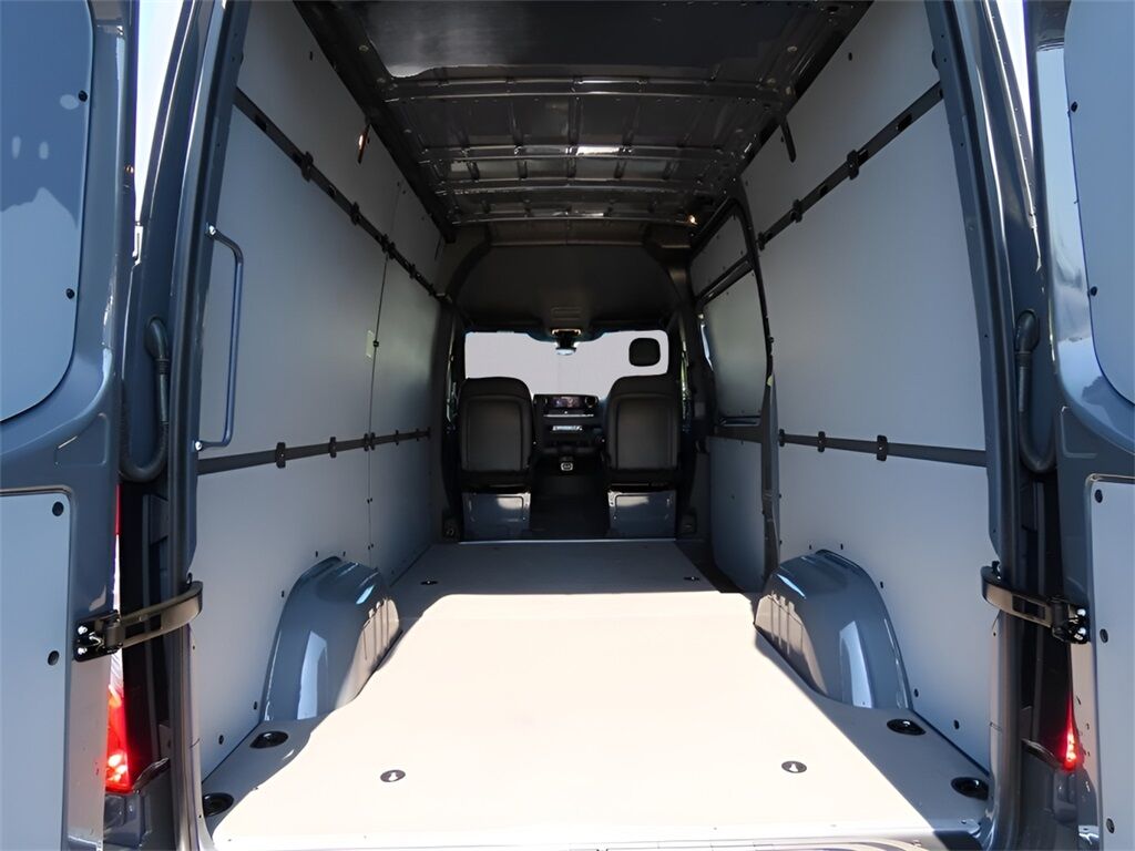 2025 Mercedes-Benz Sprinter 2500 Cargo 144 WB San Clemente CA
