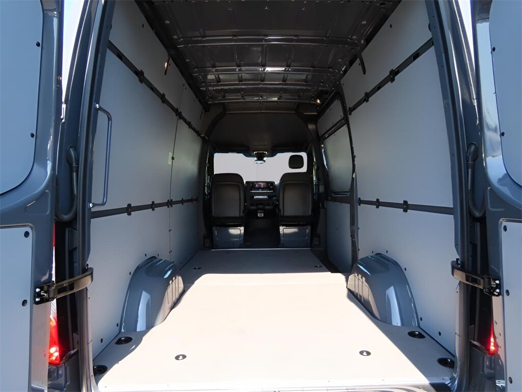 2025 Mercedes-Benz Sprinter 2500 Cargo 144 WB San Clemente CA