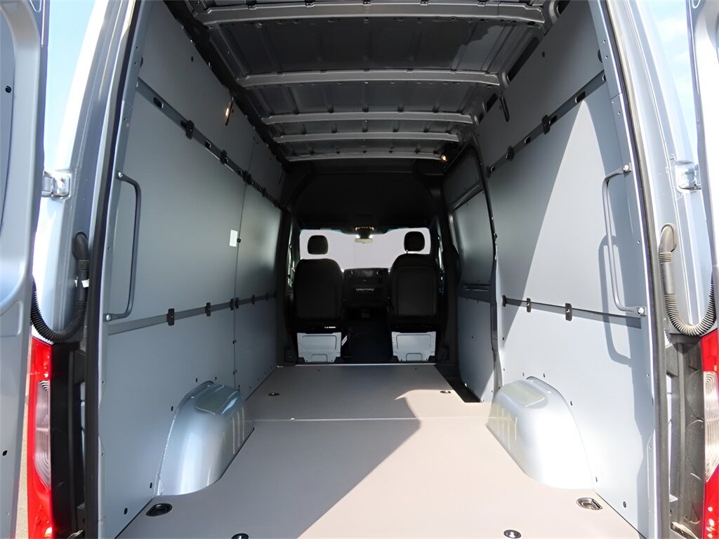 2025 Mercedes-Benz Sprinter 2500 Cargo 144 WB San Clemente CA