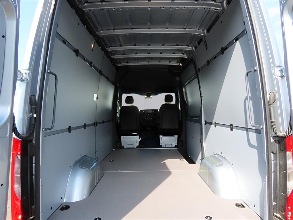 2025 Mercedes-Benz Sprinter 2500 Cargo 144 WB San Clemente CA