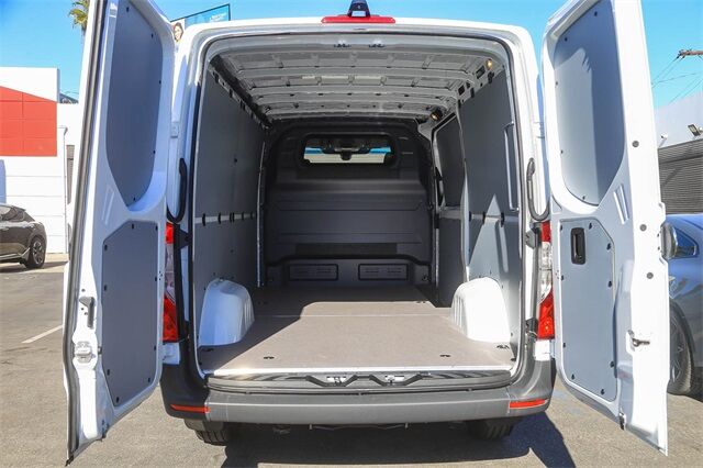 2025 Mercedes-Benz Sprinter 2500 Cargo 144 WB Glendale CA 2025 Mercedes-Benz Sprinter 2500 Cargo 144 WB Glendale CA