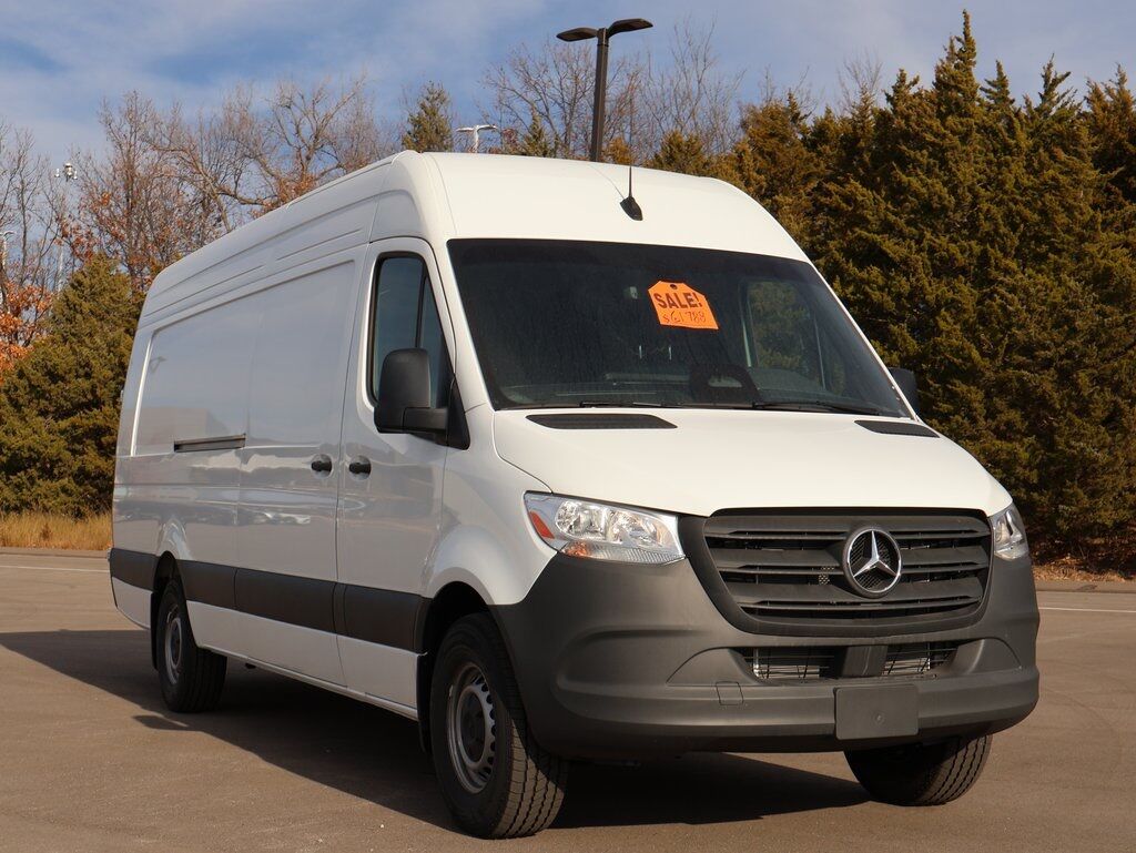 2025 Mercedes-Benz Sprinter 2500 Cargo 170 WB Extended