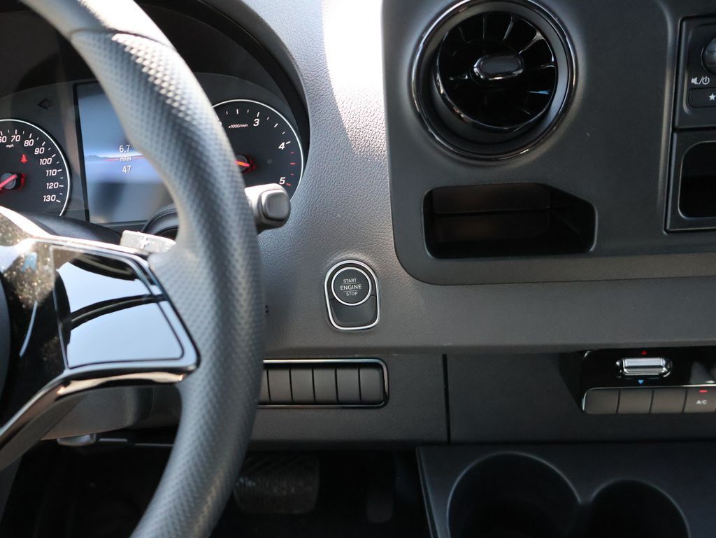 2025 Mercedes-Benz Sprinter 2500 Cargo 170 WB San Clemente CA