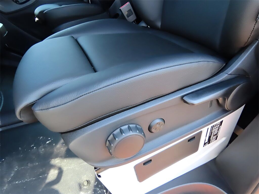 2025 Mercedes-Benz Sprinter 2500 Passenger 144 WB San Clemente CA