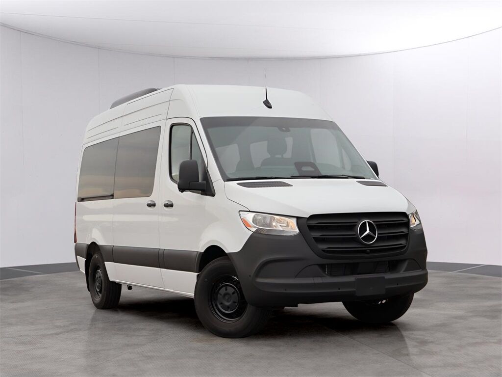 2025 Mercedes-Benz Sprinter 2500 Passenger 144 WB