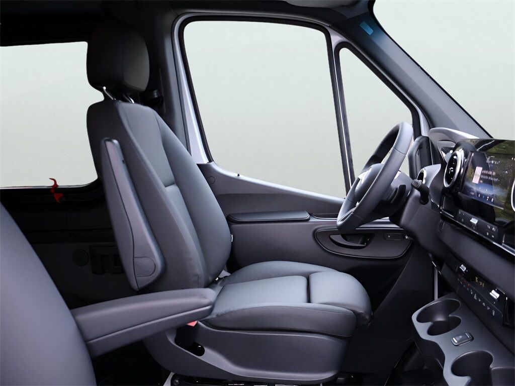 2025 Mercedes-Benz Sprinter 2500 Passenger 144 WB San Clemente CA