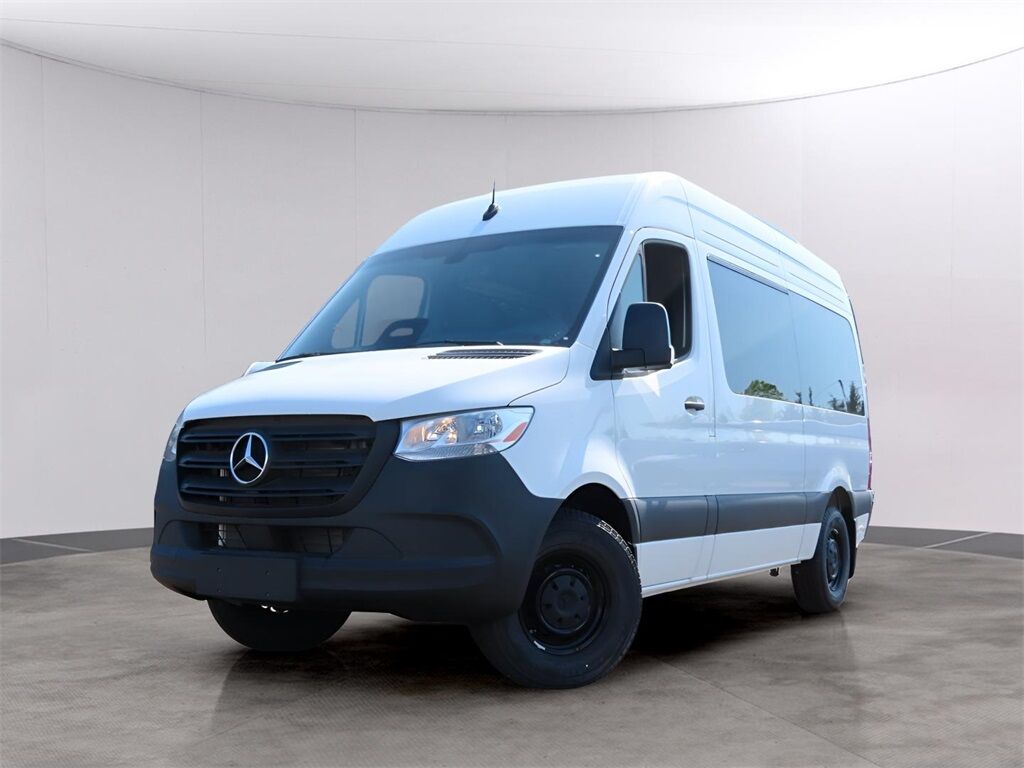 2025 Mercedes-Benz Sprinter 2500 Passenger 144 WB San Clemente CA