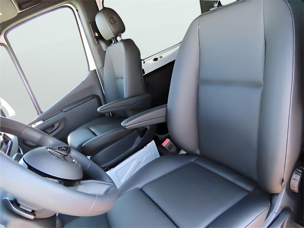 2025 Mercedes-Benz Sprinter 2500 Passenger 144 WB San Clemente CA