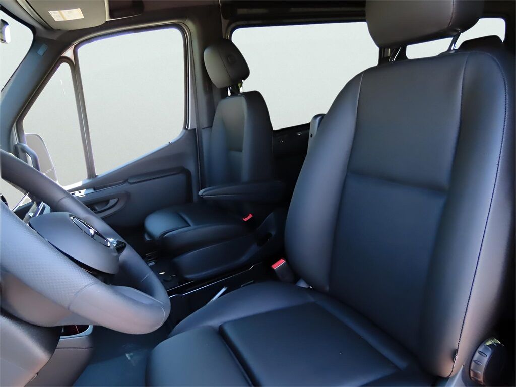2025 Mercedes-Benz Sprinter 2500 Passenger 144 WB San Clemente CA