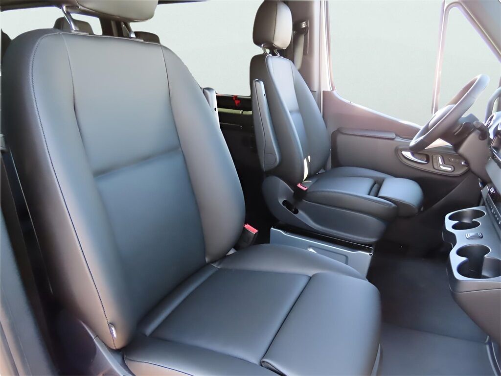 2025 Mercedes-Benz Sprinter 2500 Passenger 144 WB San Clemente CA