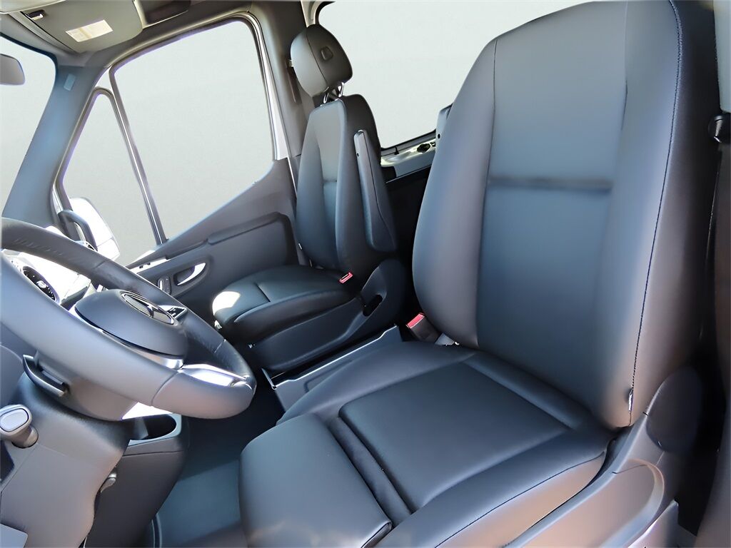 2025 Mercedes-Benz Sprinter 2500 Passenger 144 WB San Clemente CA