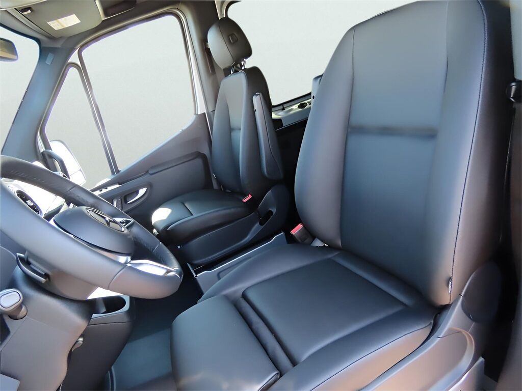2025 Mercedes-Benz Sprinter 2500 Passenger 144 WB San Clemente CA