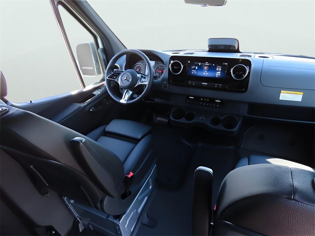 2025 Mercedes-Benz Sprinter 2500 Passenger 144 WB San Clemente CA