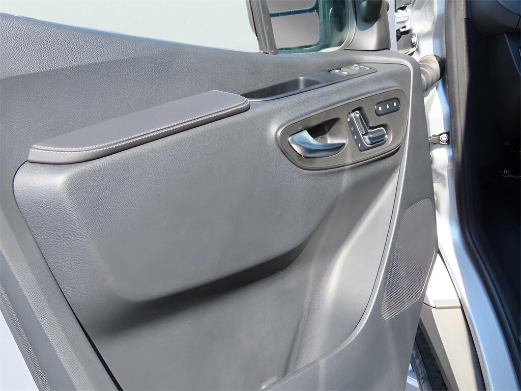 2025 Mercedes-Benz Sprinter 2500 Passenger 144 WB San Clemente CA