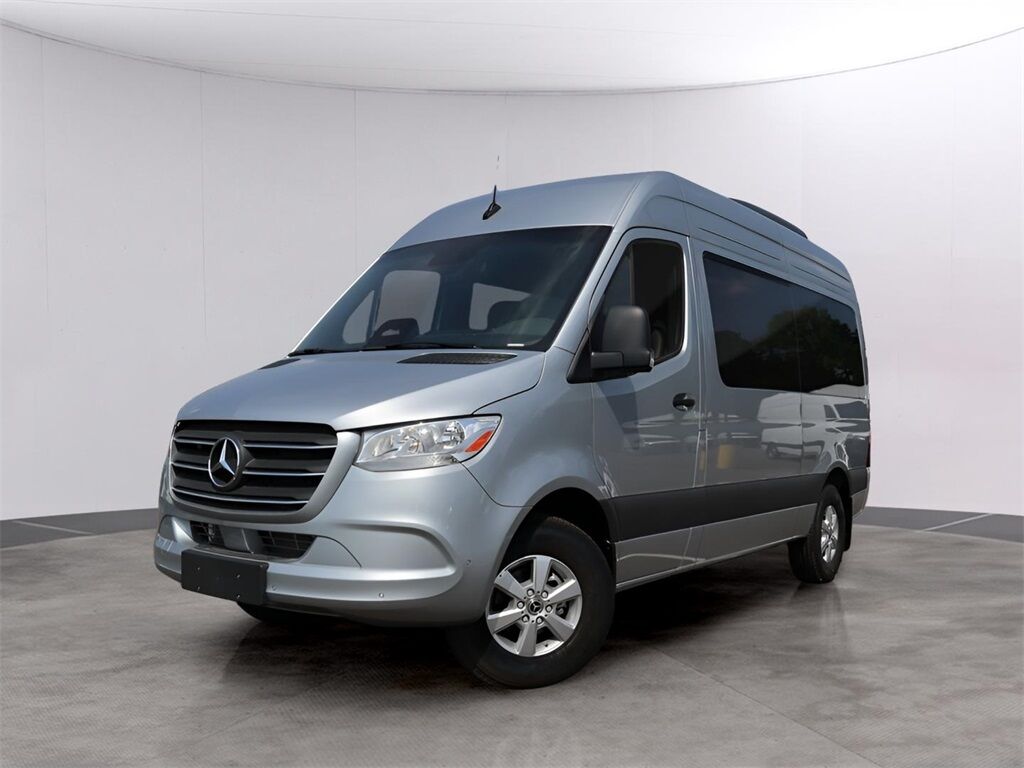 2025 Mercedes-Benz Sprinter 2500 Passenger 144 WB