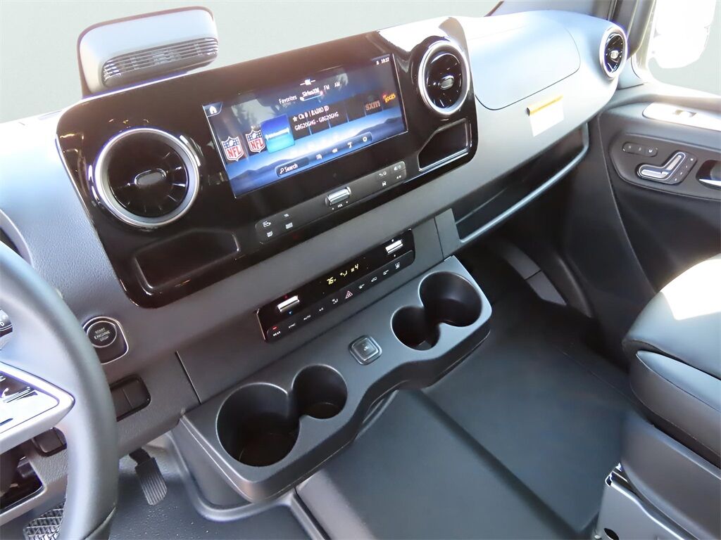 2025 Mercedes-Benz Sprinter 2500 Passenger 144 WB San Clemente CA