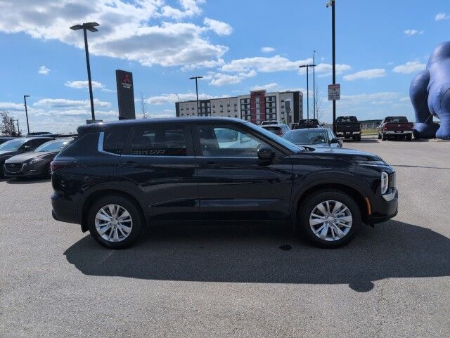 2025 Mitsubishi Outlander ES Grande Prairie AB 2025 Mitsubishi Outlander ES Grande Prairie AB