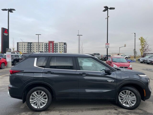 2025 Mitsubishi Outlander PHEV LE Grande Prairie AB 2025 Mitsubishi Outlander PHEV LE Grande Prairie AB