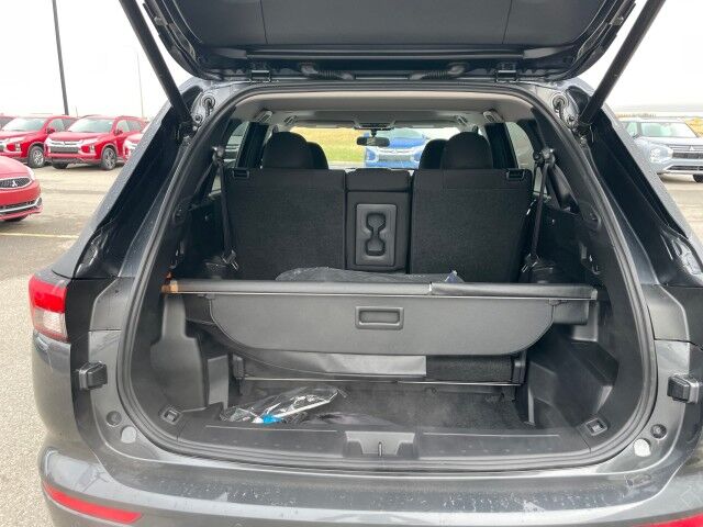 2025 Mitsubishi Outlander PHEV LE Grande Prairie AB 2025 Mitsubishi Outlander PHEV LE Grande Prairie AB