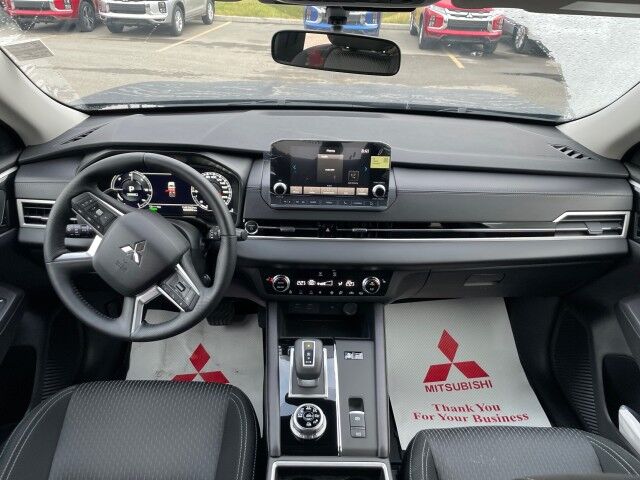 2025 Mitsubishi Outlander PHEV LE Grande Prairie AB 2025 Mitsubishi Outlander PHEV LE Grande Prairie AB