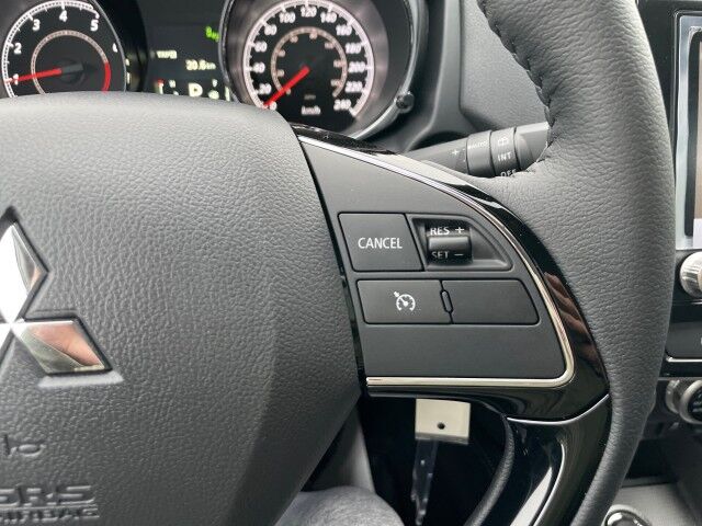 2025 Mitsubishi RVR SE Grande Prairie AB 2025 Mitsubishi RVR SE Grande Prairie AB