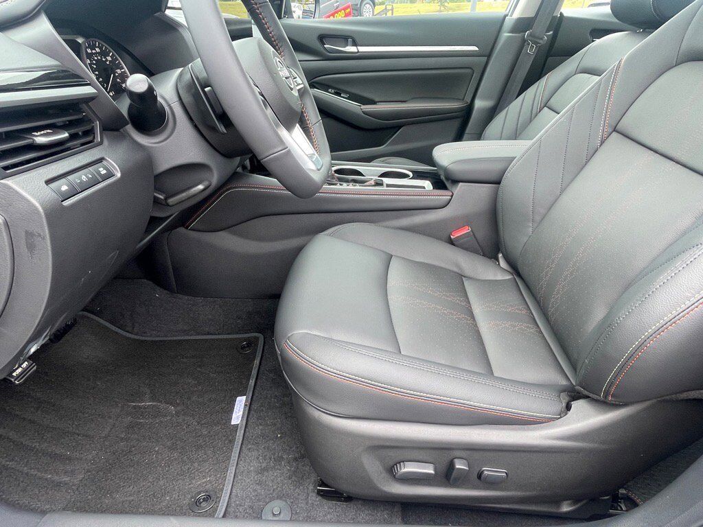 2025 Nissan Altima SR Oak Ridge TN 2025 Nissan Altima SR Oak Ridge TN