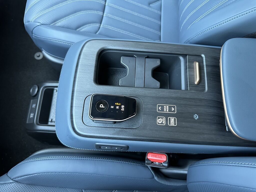 2025 Nissan Ariya PLATINUM+ e-4ORCE San Clemente CA 2025 Nissan Ariya PLATINUM+ e-4ORCE San Clemente CA