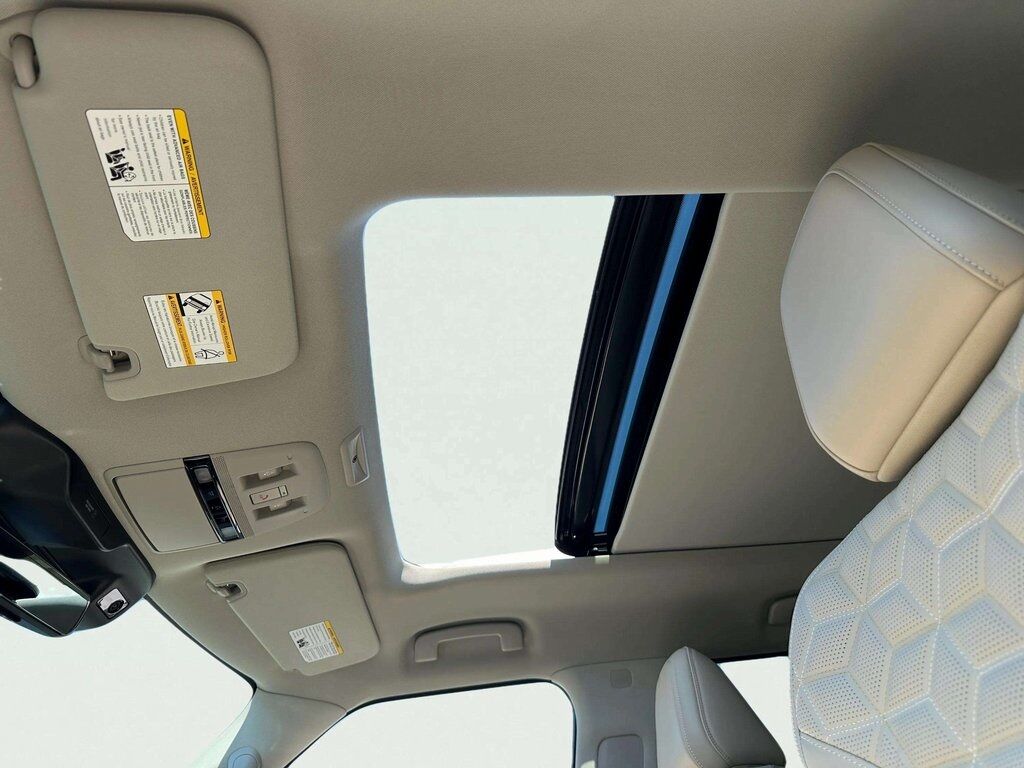 2025 Nissan Armada Platinum w/Convenience &amp; Split Bench Seat Pkg San Clemente CA