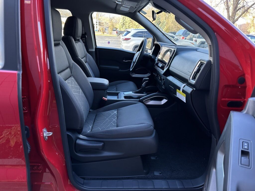 2025 Nissan Frontier SV w/Convenience &amp; Fender Audio Pkg San Clemente CA