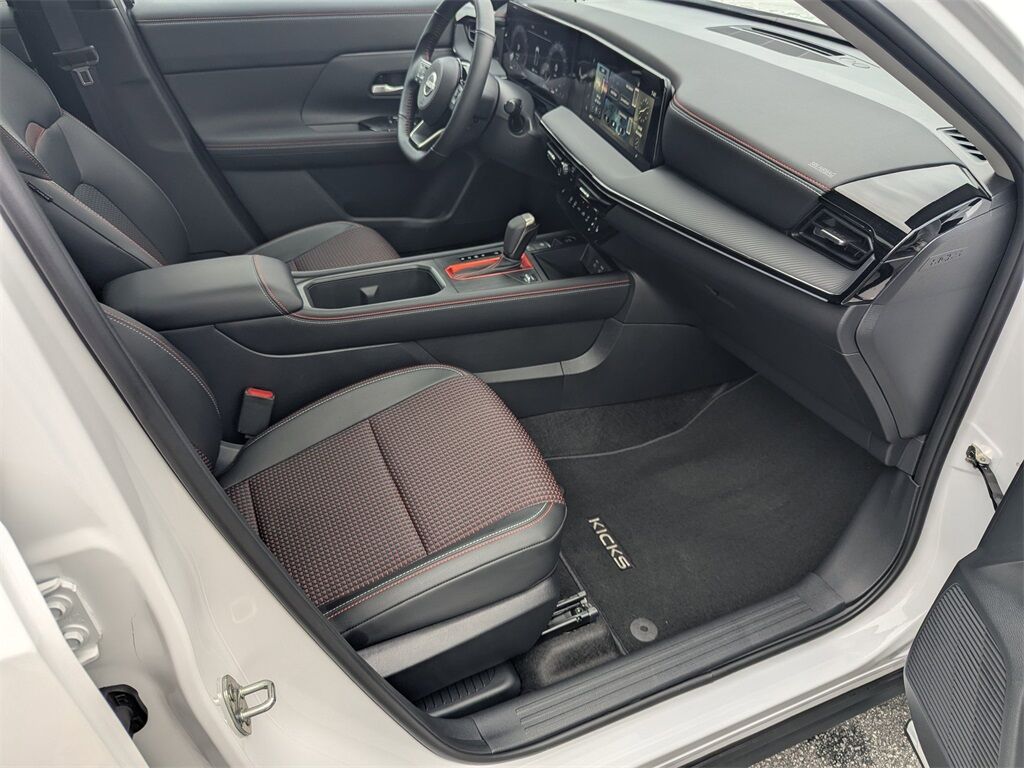 2025 Nissan Kicks SR Kennesaw GA 2025 Nissan Kicks SR Kennesaw GA