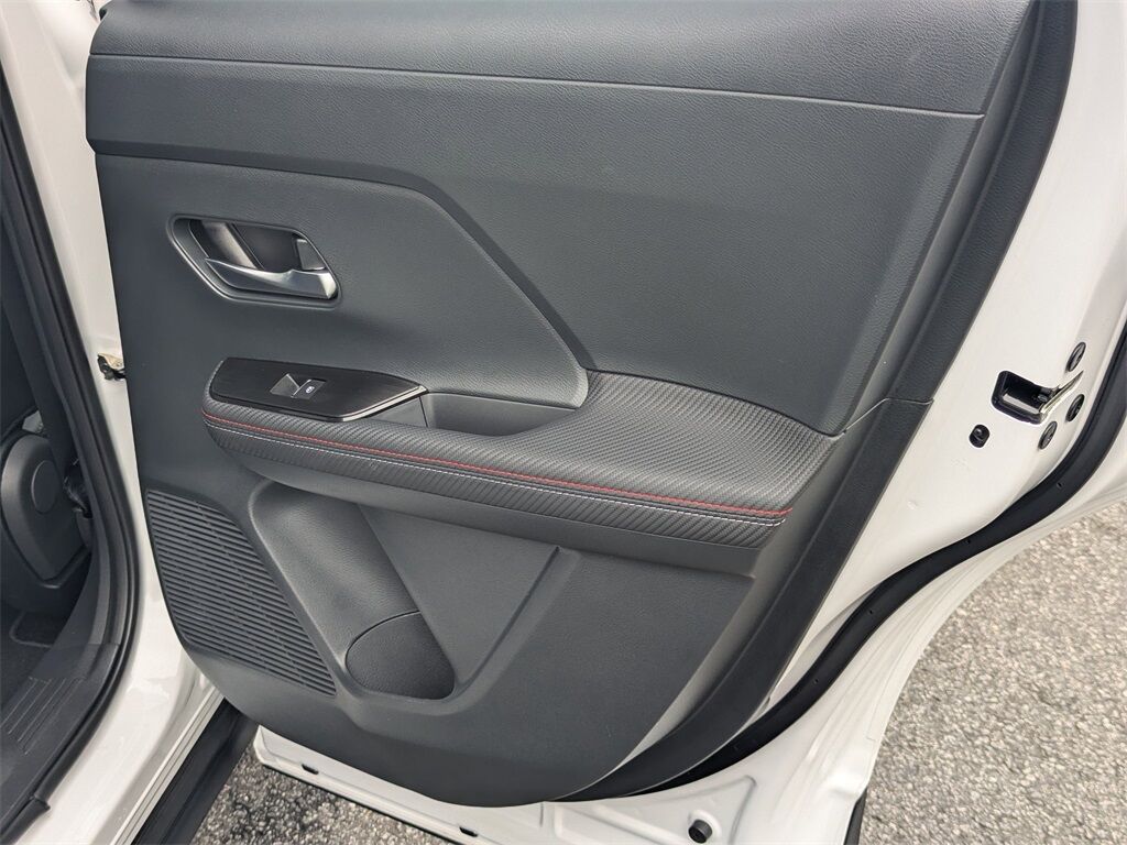 2025 Nissan Kicks SR Kennesaw GA 2025 Nissan Kicks SR Kennesaw GA