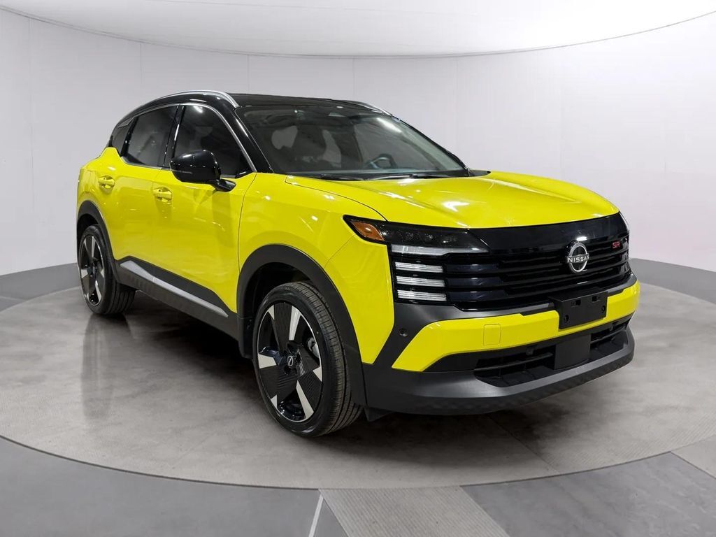 2025 Nissan Kicks SR